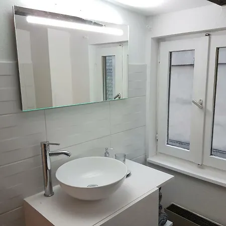 Central & Cosy City Center Apartment