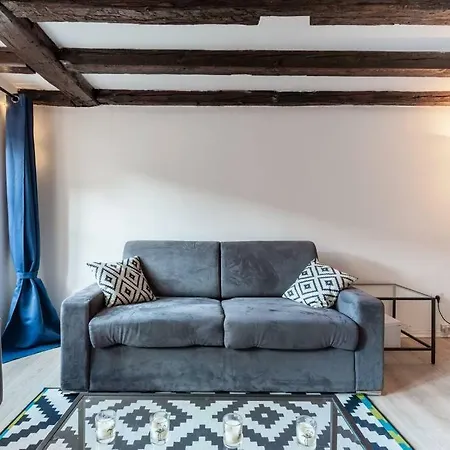 Central & Cosy City Center