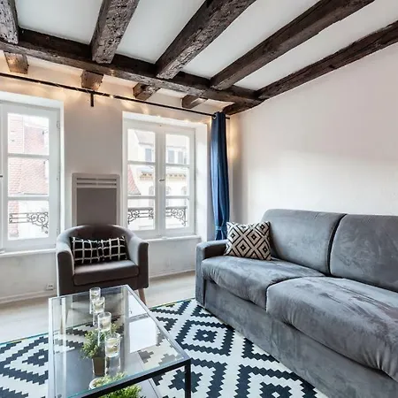 Central & Cosy City Center *