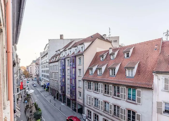 Central & Cosy City Center