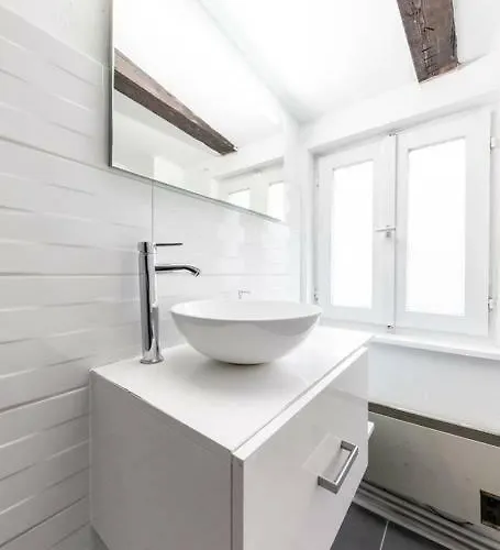 Central & Cosy City Center *